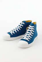 「ダイヤのA」コラボスニーカー・青道高校モデル。(c)寺嶋裕二・講談社/2014「ダイヤのA」製作委員会・テレビ東京