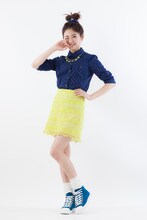 「ダイヤのA」コラボスニーカー・青道高校モデルの着用例。(c)寺嶋裕二・講談社/2014「ダイヤのA」製作委員会・テレビ東京