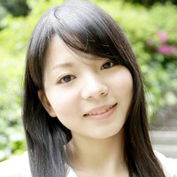 山崎菜々子役の北川里奈。