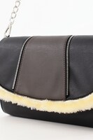 折原臨也モデルのバッグ (c)2014 成田良悟/KADOKAWAアスキー・メディアワークス刊/池袋ダラーズ