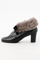 折原臨也モデルのシューズ (c)2014 成田良悟/KADOKAWAアスキー・メディアワークス刊/池袋ダラーズ