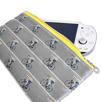 福富&荒北のペンケース (c)渡辺航(週刊少年チャンピオン)/弱虫ペダルGR製作委員会