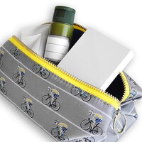 福富&荒北のスクエアポーチ (c)渡辺航(週刊少年チャンピオン)/弱虫ペダルGR製作委員会