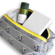 福富&荒北のスクエアポーチ (c)渡辺航(週刊少年チャンピオン)/弱虫ペダルGR製作委員会