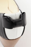 平和島静雄モデルのシューズ (c)2014 成田良悟/KADOKAWAアスキー・メディアワークス刊/池袋ダラーズ