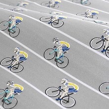 グッズの柄。(c)渡辺航(週刊少年チャンピオン)/弱虫ペダルGR製作委員会