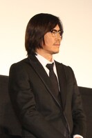 海江田醇役の豊川悦司。