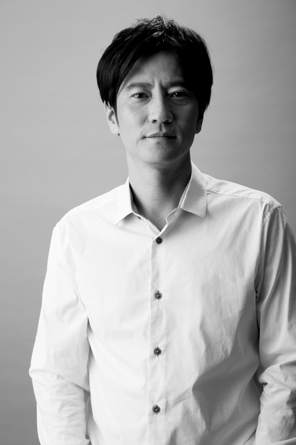 本郷播役の津田寛治。