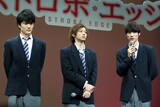 ストロボ エッジ 制服姿で挨拶 壁ドンへの本音告白やまさかのbl展開も コミックナタリー