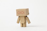 「リボルテックダンボー・ミニ マルイver.」(c)KIYOHIKO AZUMA/YOTUBA SUTAZIO