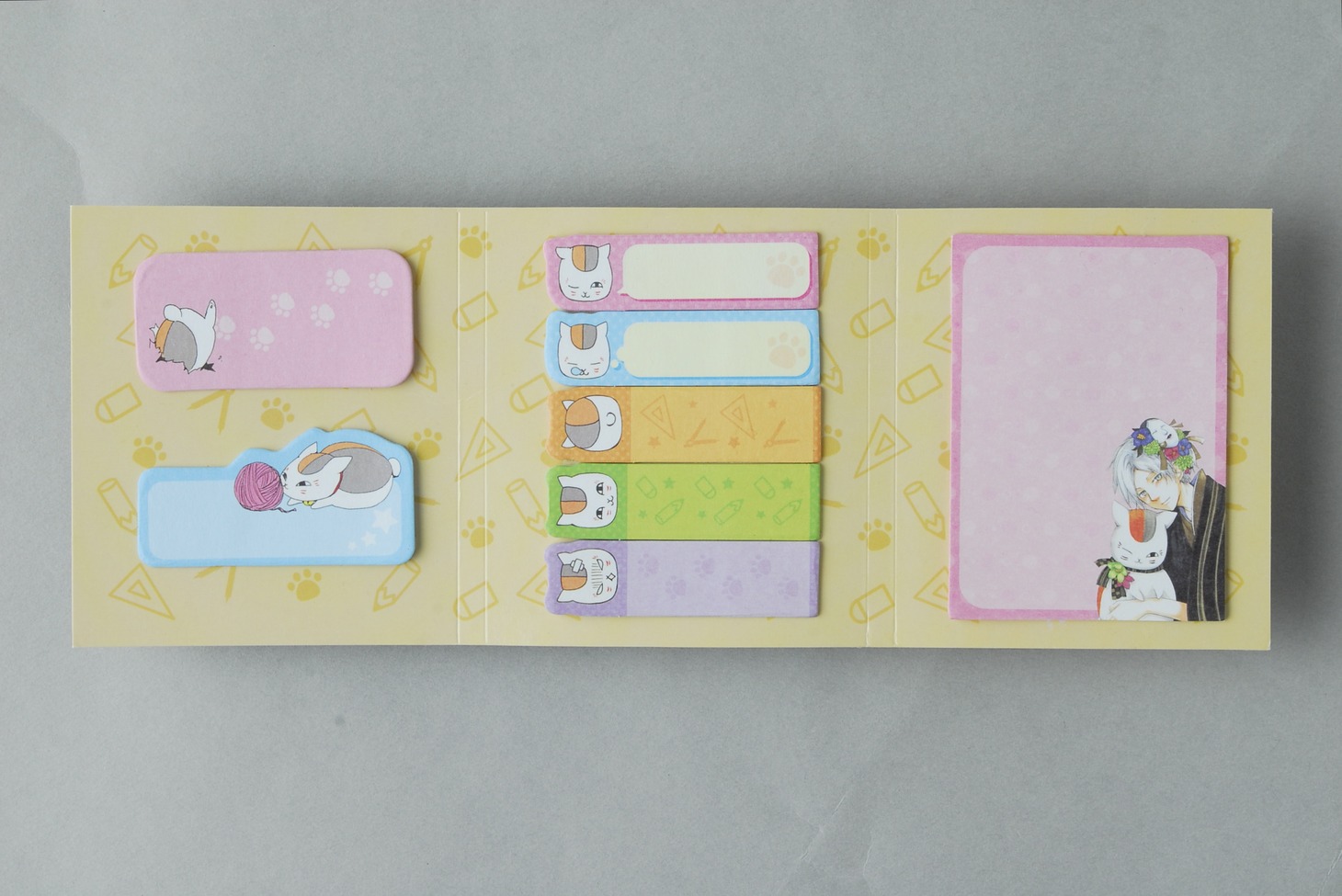ニャンコ先生の「ふせんBOOK」。