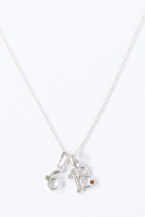 「6」と「18」を組み合わせたネックレスc