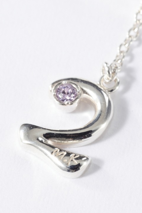 御幸一也モデルのピアス。(c)寺嶋裕二・講談社/2014「ダイヤのA」製作委員会・テレビ東京