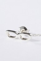 御幸一也モデルのピアス。(c)寺嶋裕二・講談社/2014「ダイヤのA」製作委員会・テレビ東京