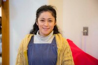 濱田マリ扮する利太の母。(c)2015 映画「ヒロイン失格」製作委員会 (c)幸田もも子／集英社