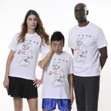 「まん〇画太郎×TENGA ドクミTシャツ」の着用イメージ。