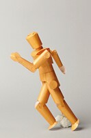 「究極まんが家セット」より、「マルチポーズデッサン人形」。