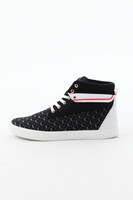 友枝小学校制服モデルスニーカー(c)CLAMP・ShigatsuTsuitachi CO.,LTD./講談社