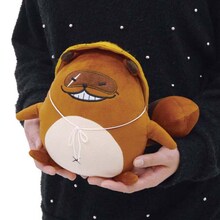 信楽ぬいぐるみ (c)遠藤ミドリ/スクウェアエニックス・「繰繰れ！コックリさん」製作委員会