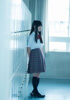 カラーグラビアより、蒼波純演じるスウ子。