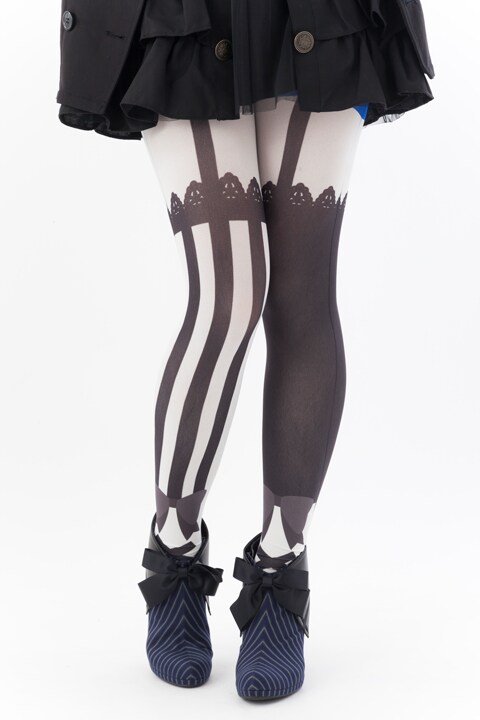 「黒執事」シエル、ビースト、ドールモチーフのタイツ、ガーターやフリルも表現