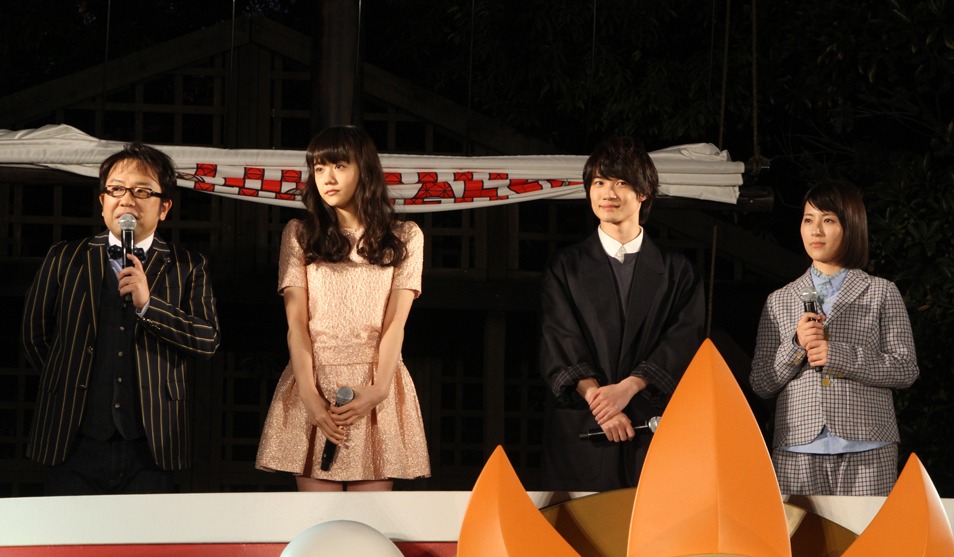 （左から）キャイ～ンの天野ひろゆき、松井愛莉、神木隆之介、福田彩乃。(c)尾田栄一郎/集英社・フジテレビ・東映アニメーション(c)Amusequest Tokyo Tower LLP