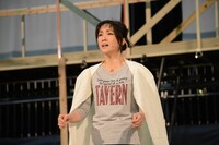 拘束されたミサを助けたいとう思いを歌うレム（濱田めぐみ）。