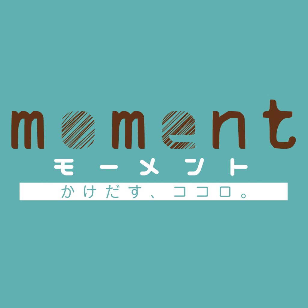 「moment」のロゴ。