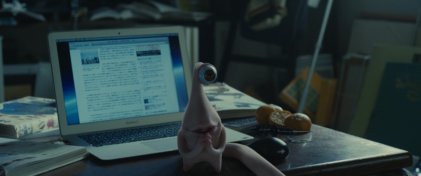 「寄生獣」の1シーン。 (c) 2015 映画「寄生獣」製作委員会