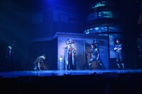 ライブ・スペクタクル「NARUTO-ナルト-」のシーン実演。(c)ライブ・スペクタクル「NARUTO-ナルト-」製作委員会2015