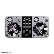 「とんかつDJアゲ太郎 DJブースiPhoneケース」(c)イーピャオ・小山ゆうじろう／集英社