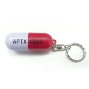 「コナンカフェ × TOWER RECORDS CAFE カプセル型ケース」(c)青山剛昌/小学館・読売テレビ・TMS 1996