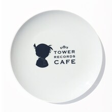 「コナンカフェ × TOWER RECORDS CAFE プレート(小)」 (c)青山剛昌/小学館・読売テレビ・TMS 1996