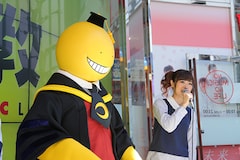 渋谷の街中を殺せんせーが闊歩 暗殺教室 渕上舞がタワレコでトーク コミックナタリー 渋谷の街中を殺せんせーが闊歩 暗殺教室 渕上舞がタワレコでトーク コミックナタリー