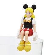 「コップのフチのあの子～ディズニーコスチュームバージョン～」の「座るあの子」(c)Disney (c)タナカカツキ/KITAN CLUB