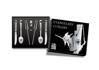 「オリジナルカトラリーセット」はロンギヌスの槍型フォーク、初号機のモチーフがレーザープリントされたスプーンとフォーク付き。