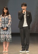 （左から）水崎綾女、平岡祐太。