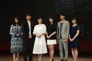 （左から）水崎綾女、平岡祐太、石原さとみ、桜庭ななみ、渡部秀、武田梨奈。