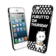 「木曜日のフルット」スマートフォンケースのうち1種（フルットとダニーVer.・ブラック）。