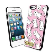 「木曜日のフルット」スマートフォンケースのうち1種（フルット総柄Ver.・ピンク）。