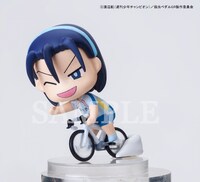 「TMSver.」に封入される東堂。(c) 渡辺航(週刊少年チャンピオン)/弱虫ペダルGR製作委員会