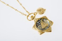 ムーンフェイズの懐中時計ネックレス (c)T・P・T (c)Gramme Co.