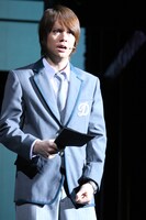 夜神月役（Wキャスト）の浦井健治。