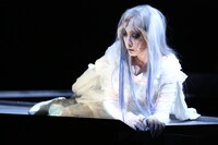 レム役の濱田めぐみ。