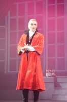 「ドン・ドラキュラ」公開稽古の様子。(c)手塚プロダクション