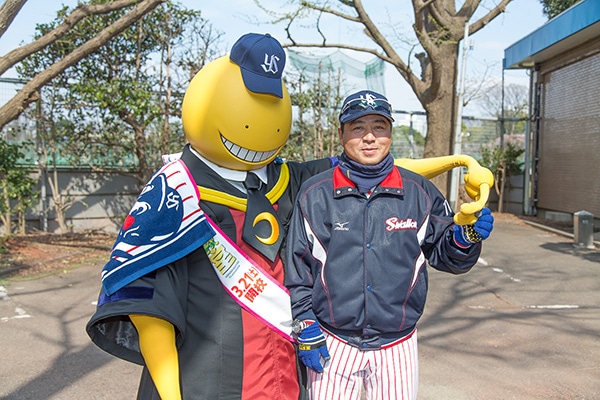 殺せんせーと真中監督。