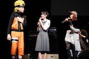 トークコーナーの様子。(左から)ナルトの着ぐるみ、乃木坂46の生駒里奈、竹内順子。photo / hajime kamiiisaka