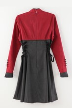 「バトルコスチュームモデル さくらの星とストライプのハイウエストワンピース」(c)CLAMP・ShigatsuTsuitachi CO.,LTD./講談社