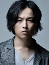 西尾錦役を務める鈴木勝吾。