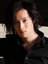 四方蓮示役を務める吉田友一。